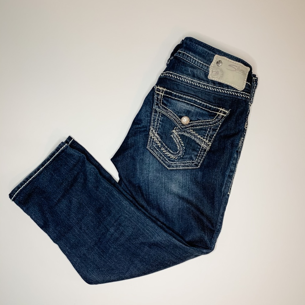 Silver Suki Flap Jean Capri Dark Wash Size 28